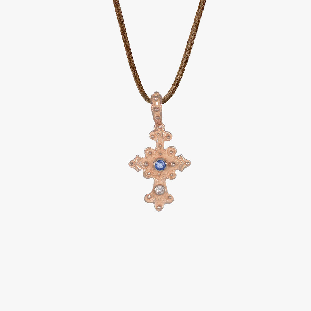 MassimoIzzoJewelers_CrossPendant_RoseGold18kt_Diamonds_Sapphire_Fronte